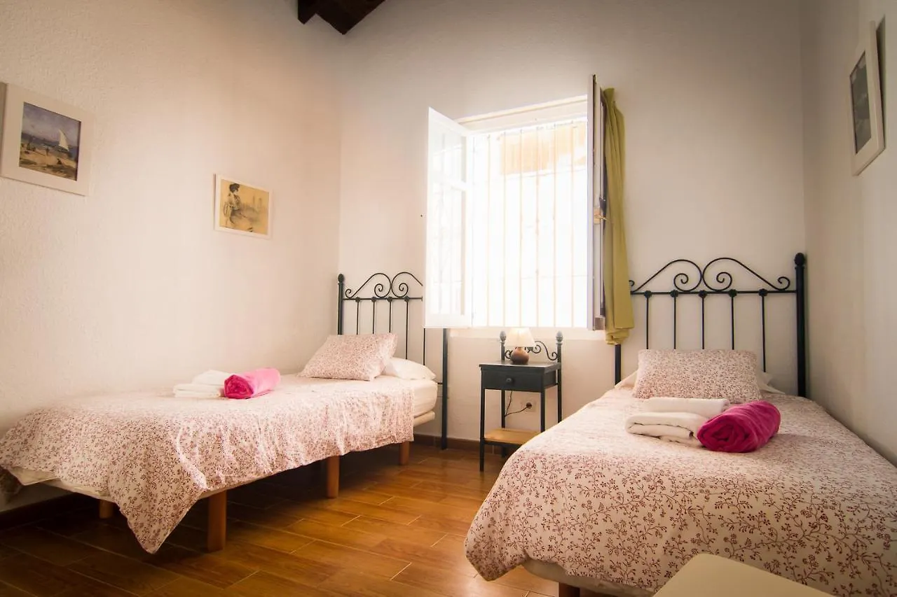 Holidays2Fuengirola Villa Mercedes In Center Fuengirola And 2Nd Line Beach