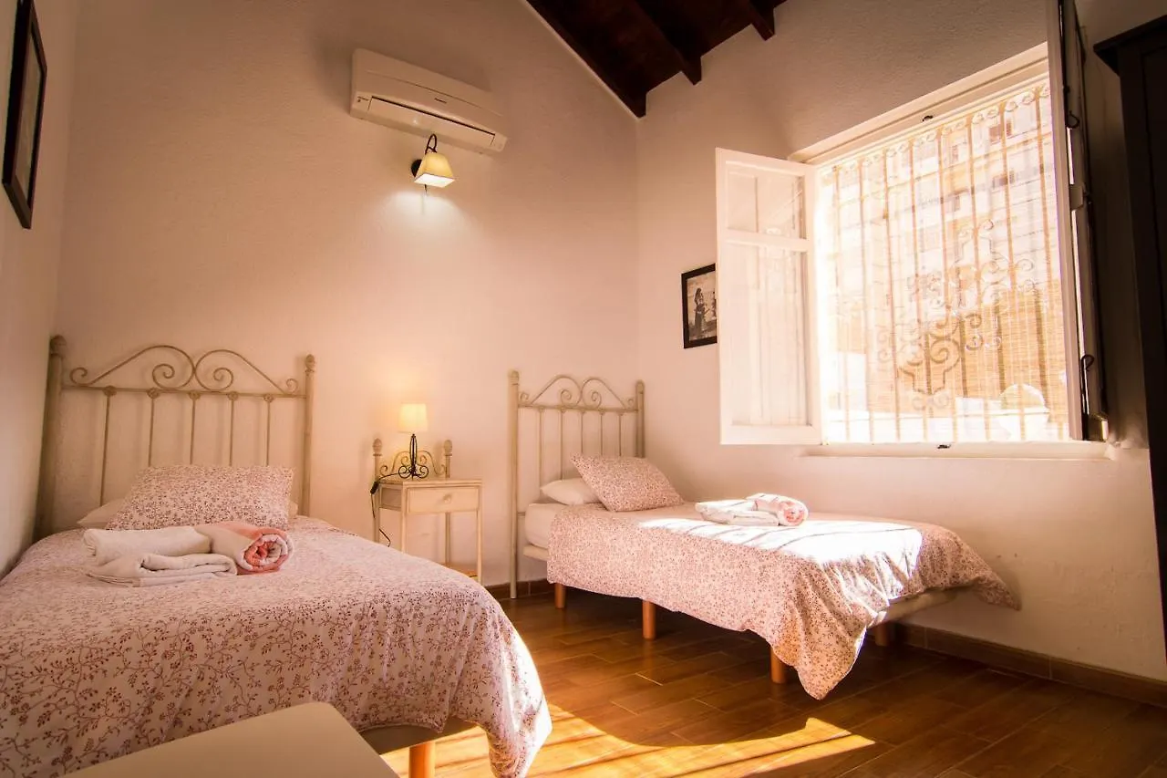 Holidays2Fuengirola Villa Mercedes In Center Fuengirola And 2Nd Line Beach